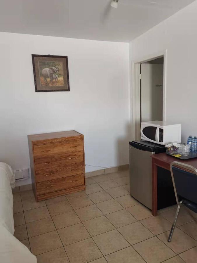 Dundurn Motel 외부 사진