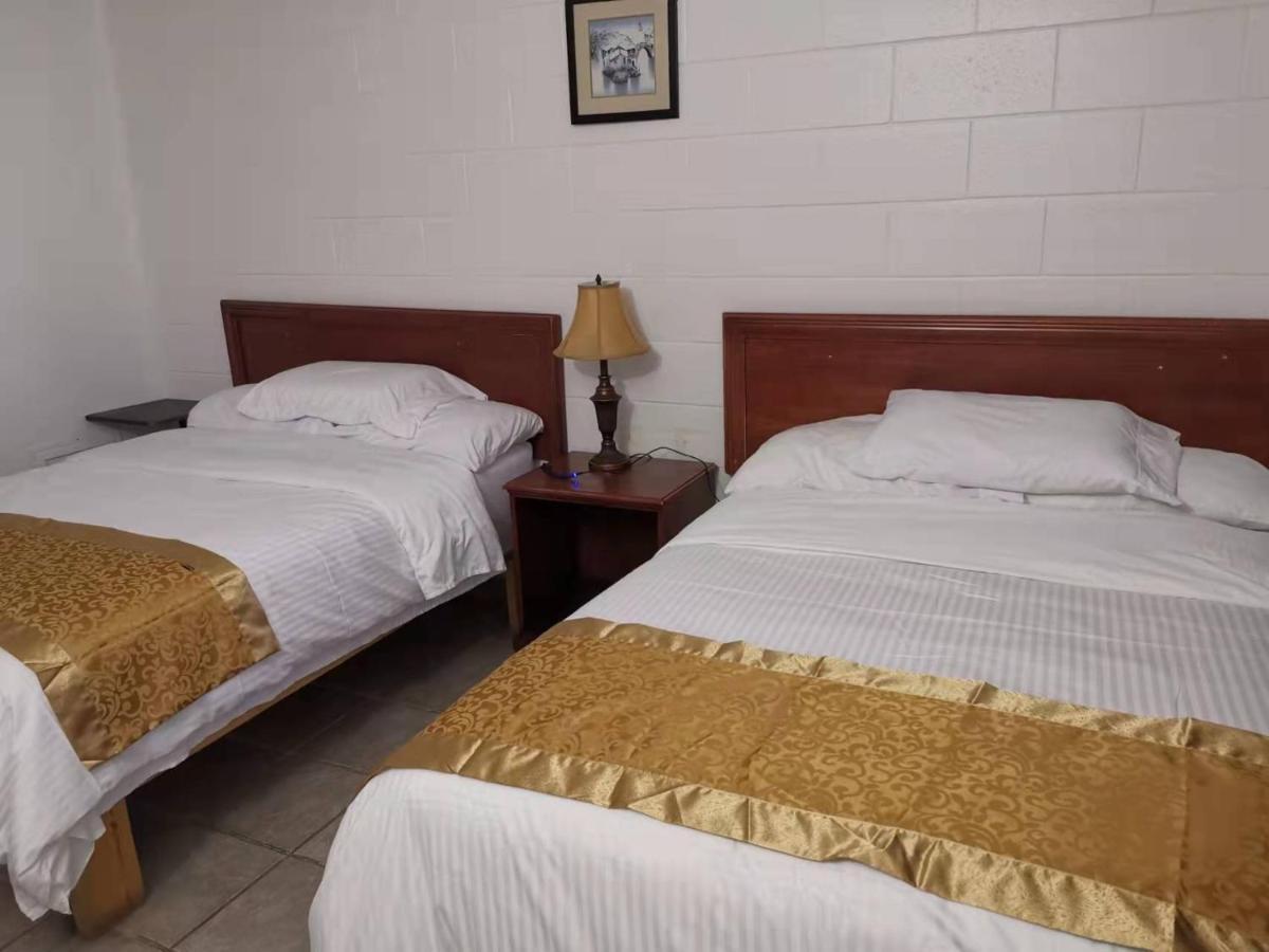 Dundurn Motel 외부 사진