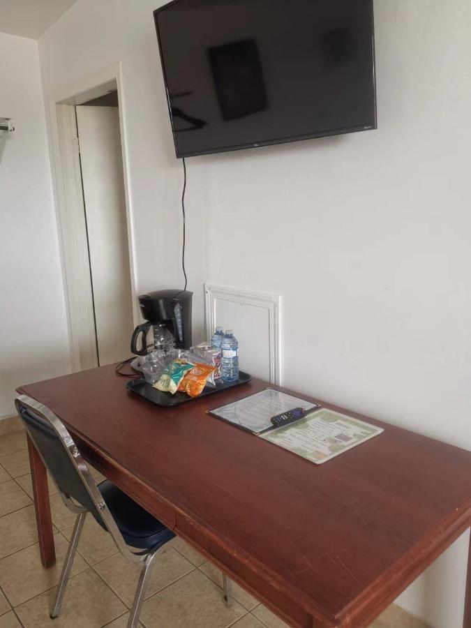 Dundurn Motel 외부 사진